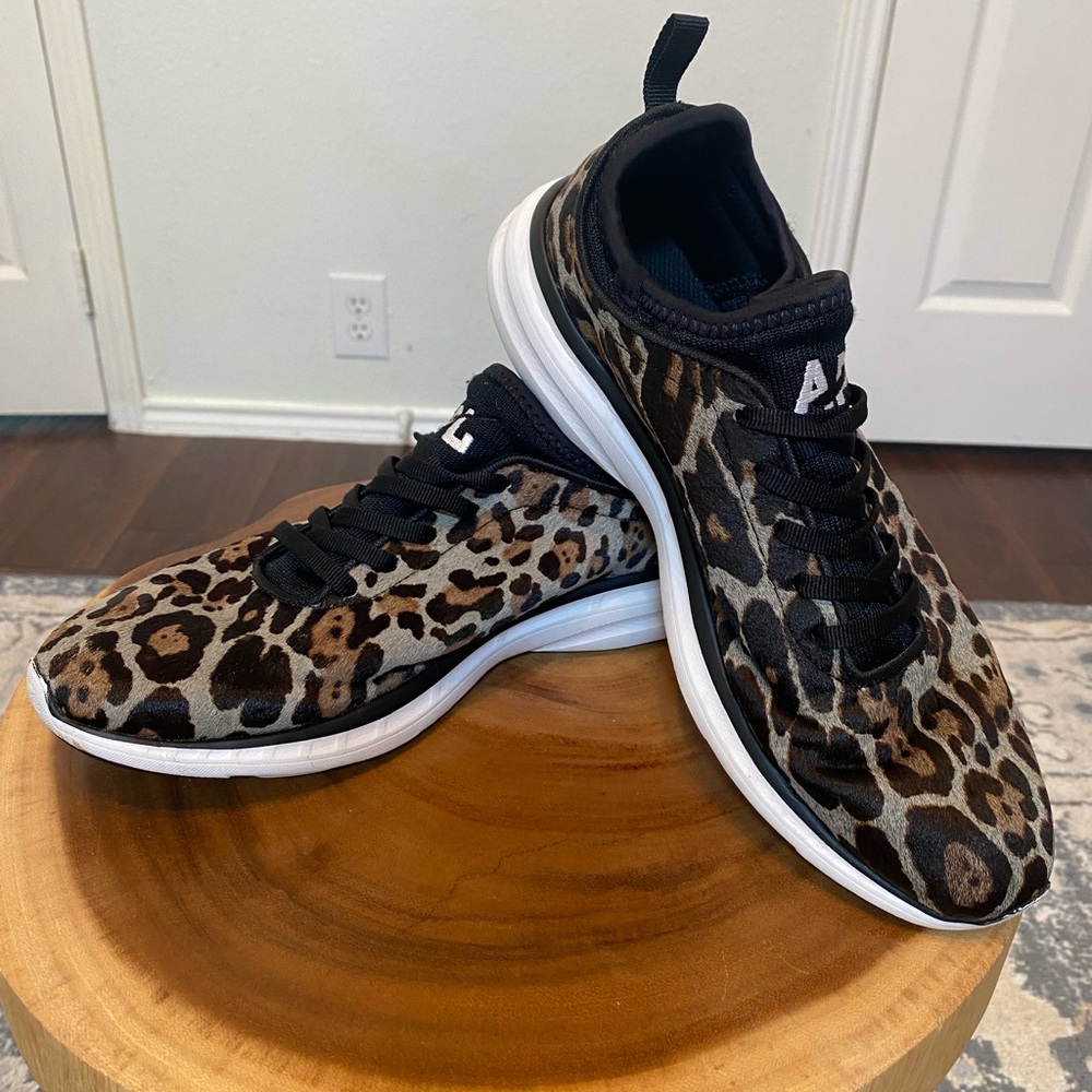 APL Women’s Phantom W size 7.5
